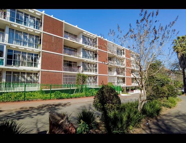 3 BEDROOM APARTMENT SOLD IN PARKTOWN